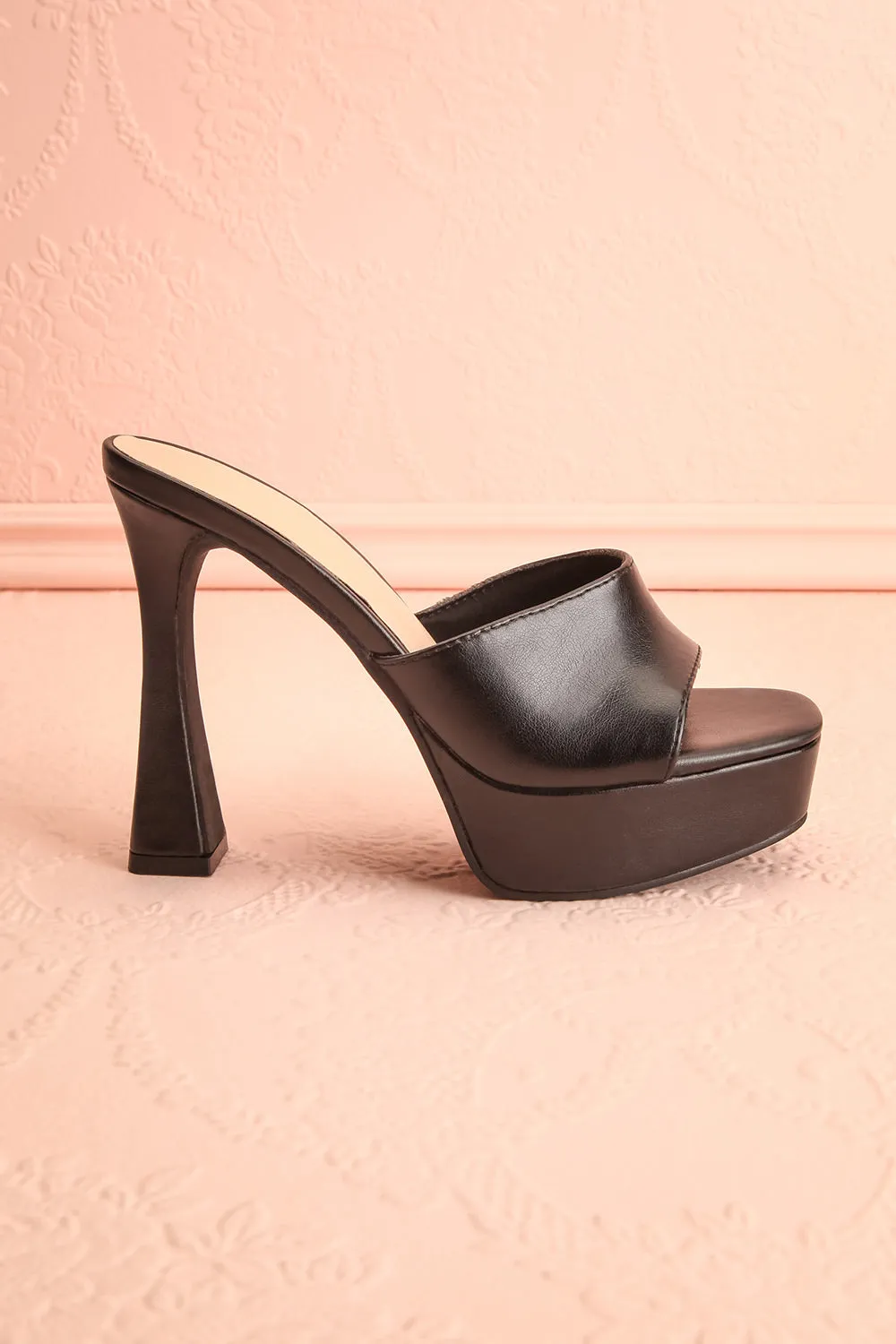Nerthus Black | High Heel Sandals